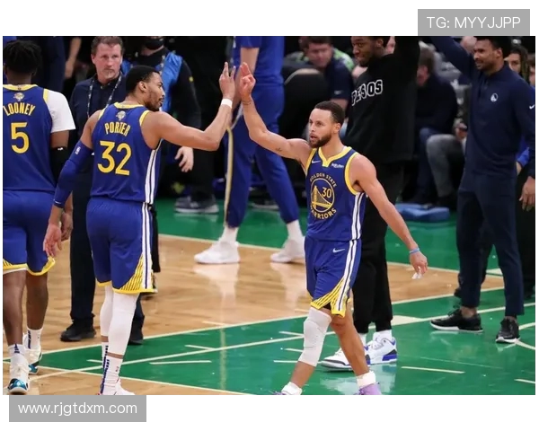 2021年NBA顶薪球员名单公布库里与詹姆斯领衔